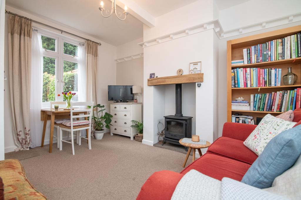 Worcester Road, Bromsgrove B61 2 bed terraced house for sale £205,000
