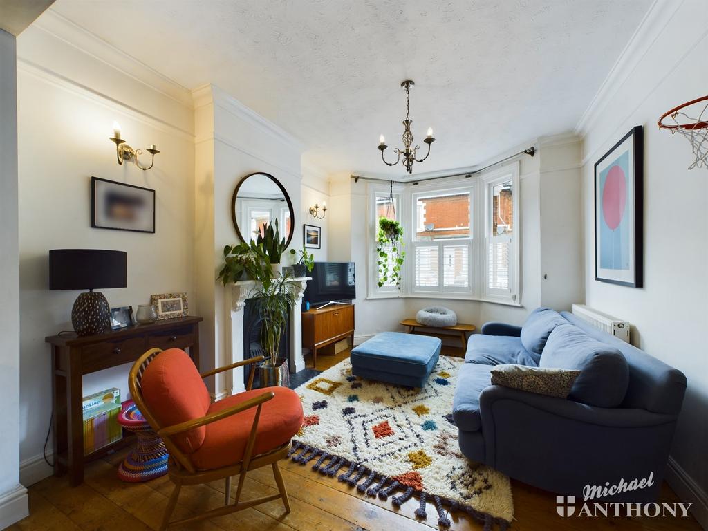 Leighton Buzzard LU7 4 bed semidetached house for sale £565,000