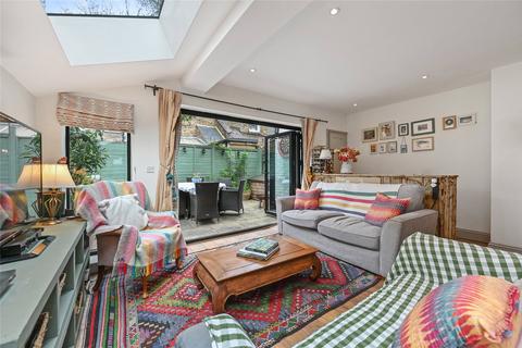 2 bedroom apartment for sale, Ormiston Grove, Shepherd's Bush, London, W12