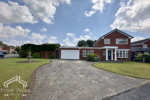 4 bedroom detached house for sale, Ulverston Crescent, Lytham St Annes, FY8 3RZ