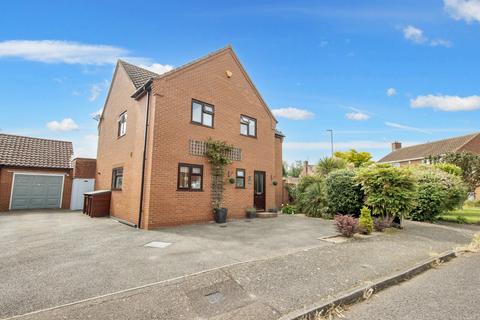 4 bedroom detached house for sale, Old Hall Drive, Dersingham