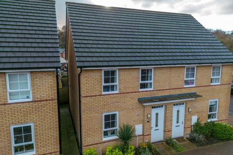 3 bedroom semi-detached house to rent, Cold Bay Close, Rogerstone NP10