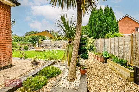 6 Millbrook Drive, Shenstone, Lichfield, WS14 0JL