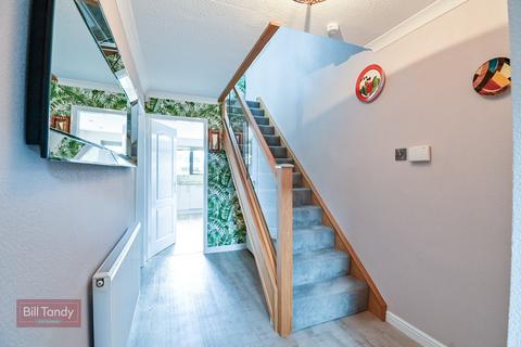 6 Millbrook Drive, Shenstone, Lichfield, WS14 0JL