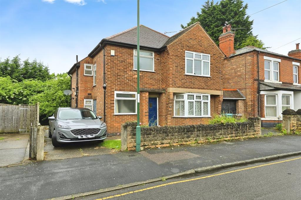 Highfield Road, Dunkirk, NG7 2JE 3 bed detached house for sale £220,000