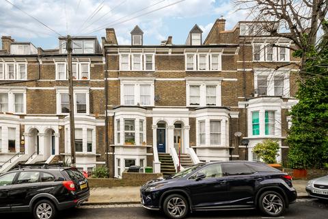 4 bedroom flat to rent, Montpelier Grove, London, NW5