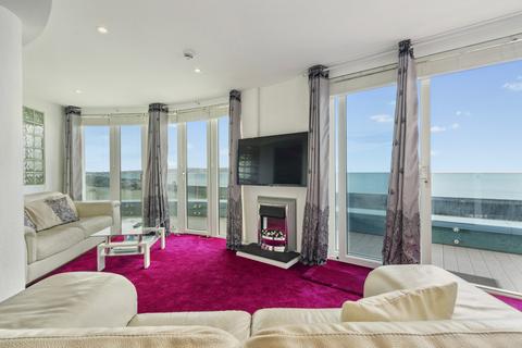 2 bedroom apartment for sale, Hurst Road, Milford on Sea, Lymington, Hampshire, SO41