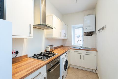 2 bedroom flat for sale, Darlaston Road, London, SW19