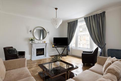 2 bedroom flat for sale, Stafford Terrace, Kensington, London, W8