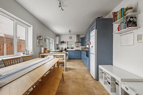 262 Halley Road, London, E12 6UA