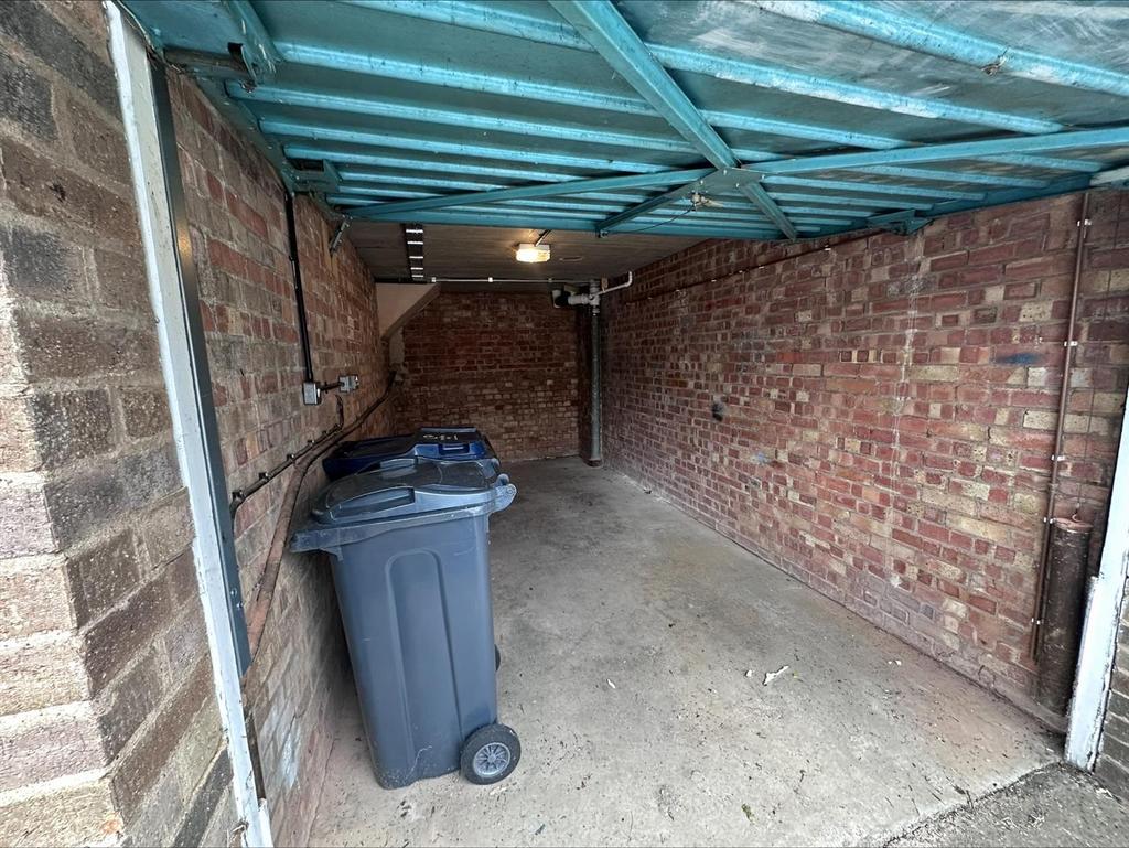 Garage.jpeg