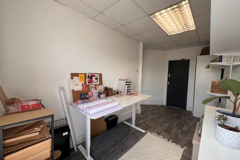 Office to rent, Anchor Street, Southport - Commercial Unit