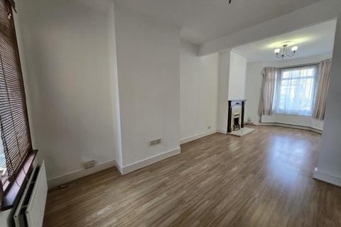 2 bedroom terraced house to rent, Grosvenor Road, Edmonton, N9