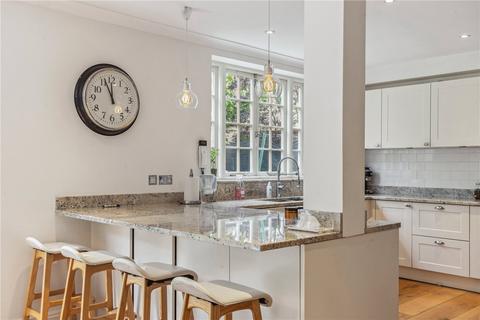 5 bedroom end of terrace house to rent, Hilary Close, Fulham Road, London, SW6
