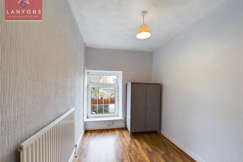18 Llantrisant Road, Tonyrefail, Porth, CF39 8PP