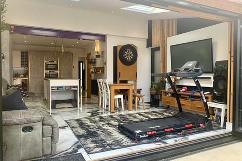 6 Botley Road, Romsey, SO51 5AH