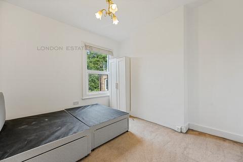 3 bedroom house to rent, Claxton Grove, Hammersmith, W6