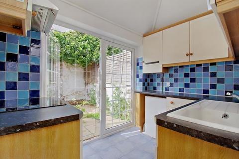 2 bedroom end of terrace house for sale, 18 Thomas Street, Lewes, East Sussex, BN7 2AZ