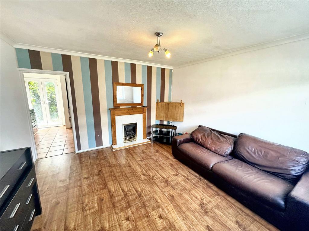 Mather Avenue, Whitefield, M45 2 bed terraced house for sale £175,000