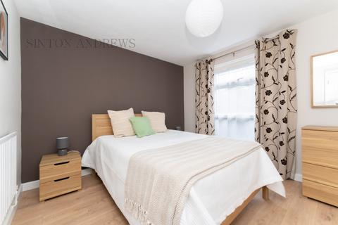 1 bedroom flat to rent, Buckingham Avenue, Ealing, UB6