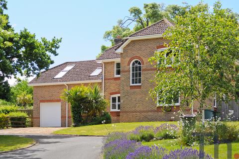 4 bedroom detached house for sale, Medham Village, Cowes PO31