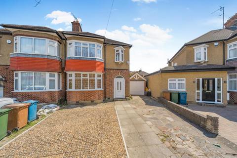 3 bedroom semi-detached house to rent, Elm Close,  Harrow,  HA2