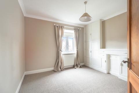 2 bedroom terraced house to rent, Prospect Place, Cirencester