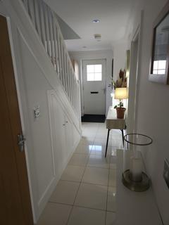 3 bedroom end of terrace house for sale, Soprano Way, Esher, KT10