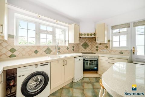 1 Bryanstone Avenue, Guildford, GU2 9UN