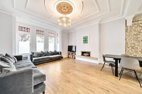 4 bedroom end of terrace house for sale, Baronsmere Road, London, N2