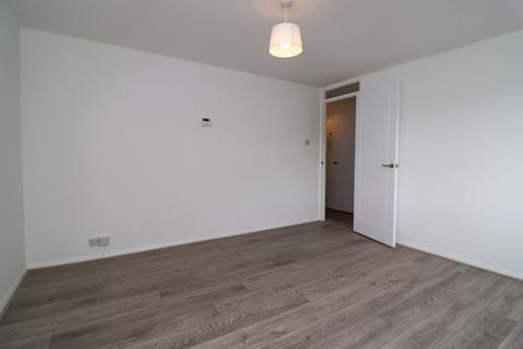 1 bedroom flat to rent, Queens Drive, Leicester, LE19