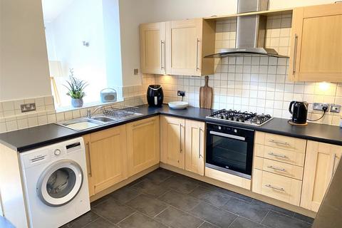 10 Glen Grove, Royton, Oldham, OL2 5SY