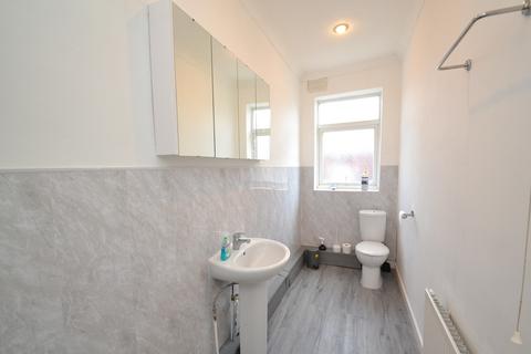 1 bedroom in a house share to rent, Crosby View, Holbeck, Leeds, LS11