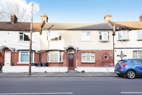 6 bedroom semi-detached house to rent, Courthill Road, London, Greater London, SE13 6DN