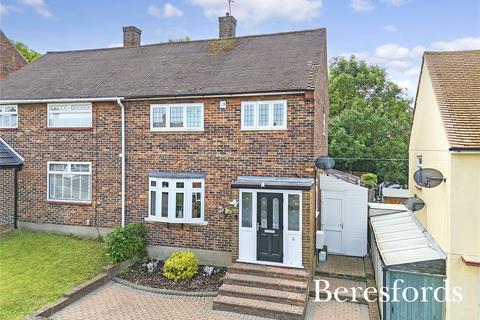 4 Chippenham Road, Romford, RM3 8EX
