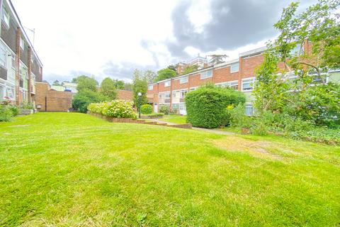 2 bedroom maisonette for sale, WOKING