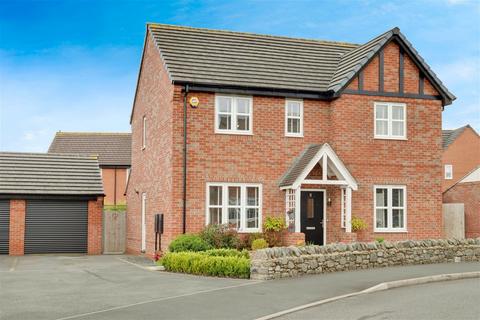 4 bedroom detached house for sale, Pollards Road, Anstey