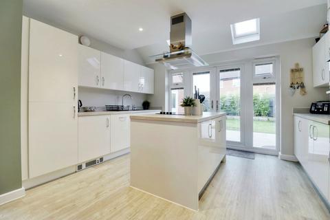 4 bedroom detached house for sale, Pollards Road, Anstey