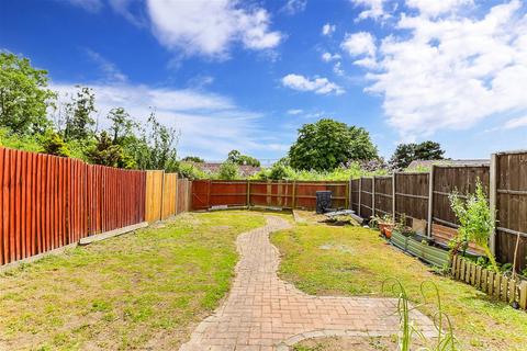 15 Ulverston, Purfleet, RM19 1SW