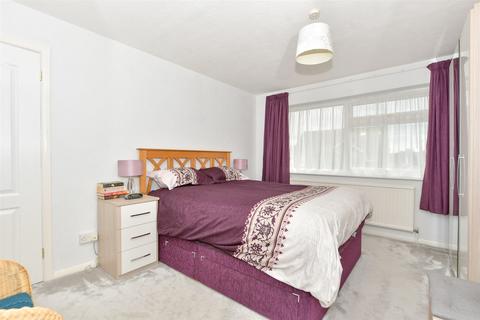 3 bedroom semi-detached house for sale, The Winter Knoll, Littlehampton, West Sussex