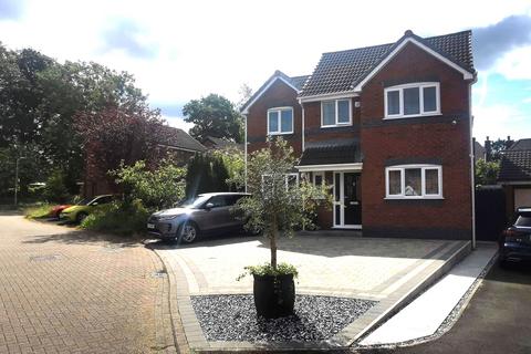 4 bedroom detached house for sale, Austin Close, Leyland PR25