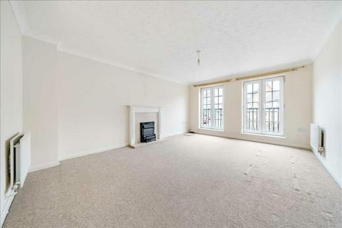 3 bedroom terraced house to rent, Berry Way, Andover