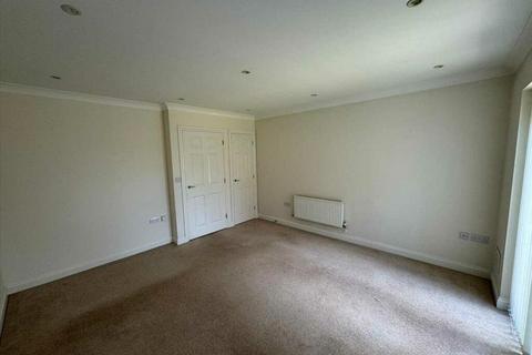 2 bedroom townhouse to rent, Park View, Whitchurch