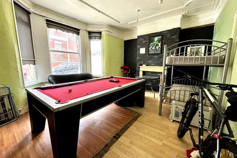6 bedroom end of terrace house for sale, Colebrooke Road, Liverpool L17