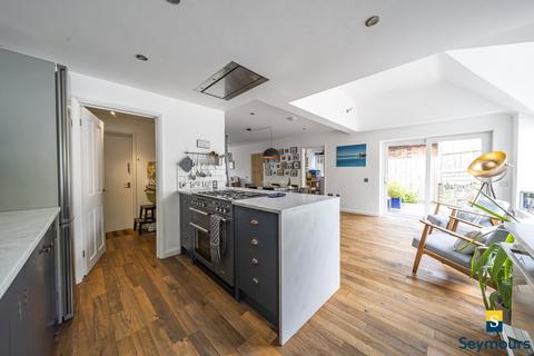 9 High View Road, Guildford, GU2 7RS