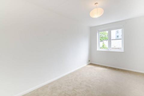 4 bedroom end of terrace house to rent, Cornford Grove, Balham, London, SW12