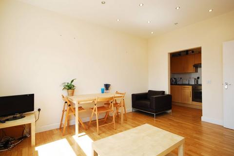 1 bedroom flat to rent, St John's Hill, Wandsworth, London, SW11