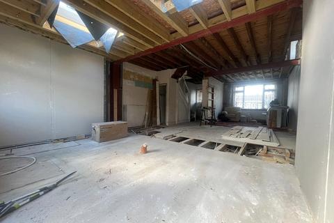 56 Bourne Road, Gravesend, DA12 4EB