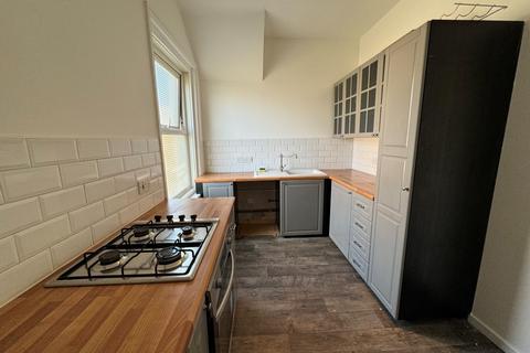 2 bedroom flat to rent, 118 Ashley Road, Poole, Dorset, BH14