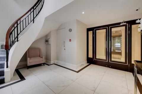 38 Ridgeway Gardens, London, N6 5XR